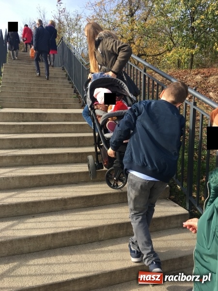 Zdjęcie w galerii na portalu naszraciborz.pl: Pomyślano o pięknych widokach, ale nie o matkach z wózkami i rowerzystach wiadomości z regionu