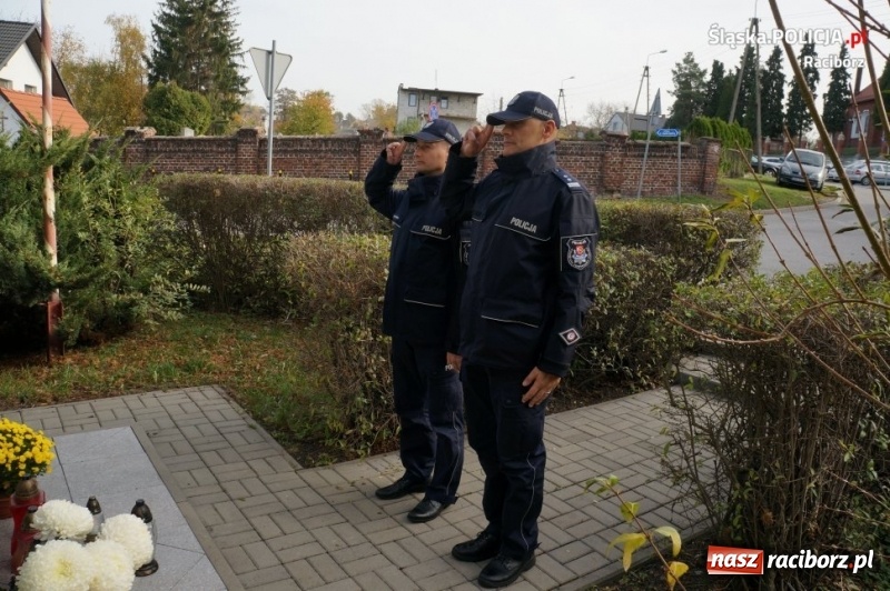 Zdjęcie w galerii na portalu naszraciborz.pl: Raciborscy policjanci oddali hołd pomordowanym w Ostaszkowie  wiadomości z regionu