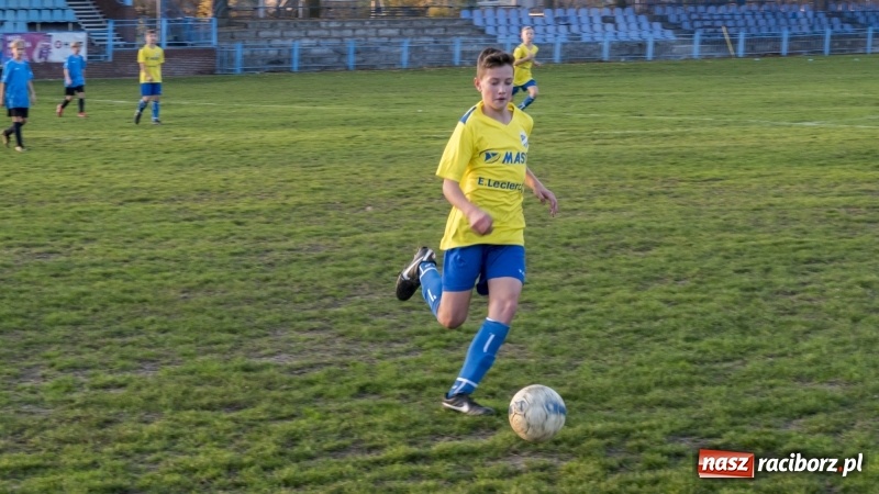 Zdjęcie w galerii na portalu naszraciborz.pl: Młodziki Unii Racibórz mistrzem jesieni wiadomości z regionu