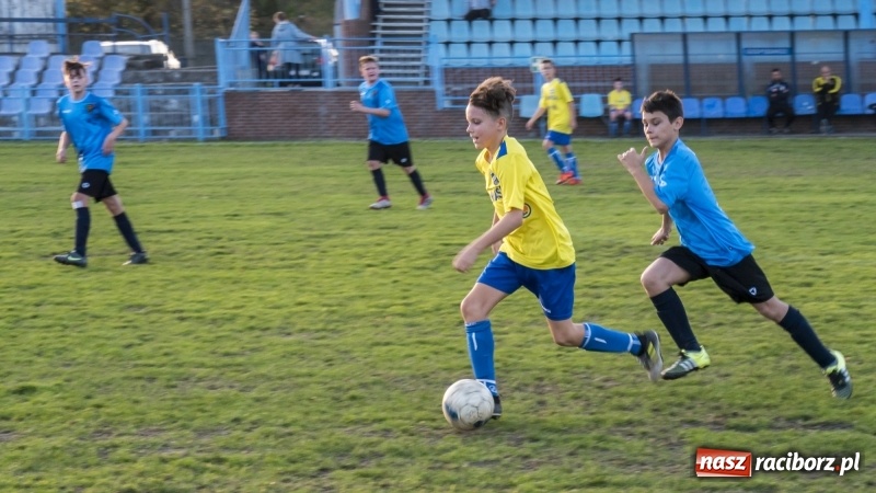 Zdjęcie w galerii na portalu naszraciborz.pl: Młodziki Unii Racibórz mistrzem jesieni wiadomości z regionu