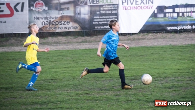 Zdjęcie w galerii na portalu naszraciborz.pl: Młodziki Unii Racibórz mistrzem jesieni wiadomości z regionu