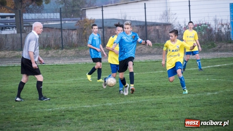 Zdjęcie w galerii na portalu naszraciborz.pl: Młodziki Unii Racibórz mistrzem jesieni wiadomości z regionu