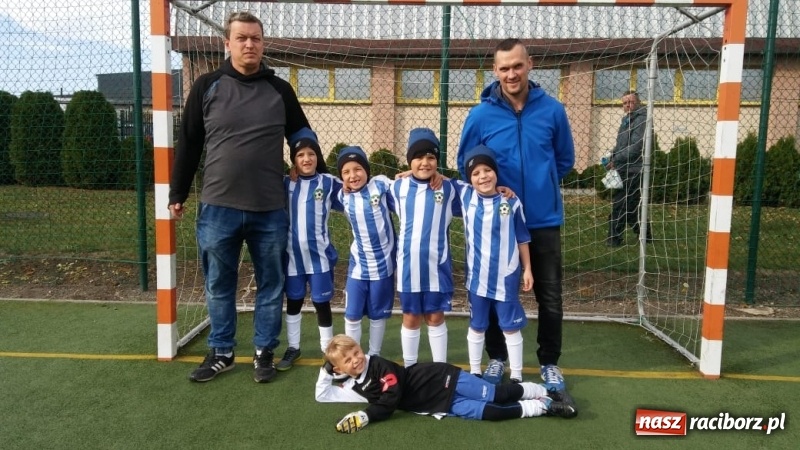 Zdjęcie w galerii na portalu naszraciborz.pl: Eliminacje powiatowe Pucharu Tymbarku chłopców U8 w Pawłowie wiadomości z regionu