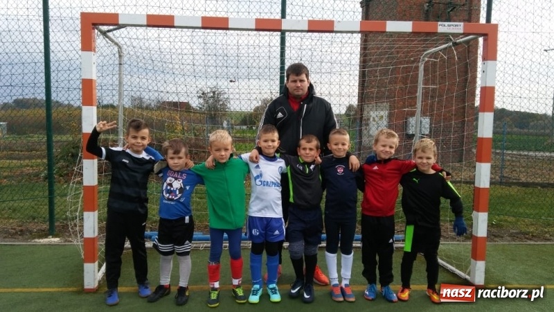 Zdjęcie w galerii na portalu naszraciborz.pl: Eliminacje powiatowe Pucharu Tymbarku chłopców U8 w Pawłowie wiadomości z regionu