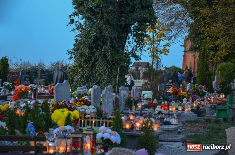 Zdjęcie w galerii na portalu naszraciborz.pl: Dzień Zaduszny na raciborskim Jeruzalem wiadomości z regionu