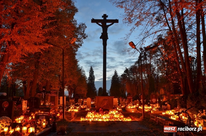 Zdjęcie w galerii na portalu naszraciborz.pl: Dzień Zaduszny na raciborskim Jeruzalem wiadomości z regionu
