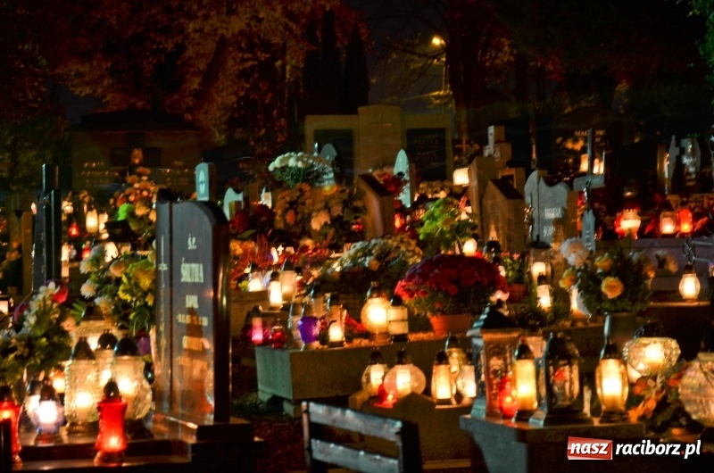 Zdjęcie w galerii na portalu naszraciborz.pl: Dzień Zaduszny na raciborskim Jeruzalem wiadomości z regionu