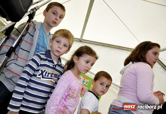 Zdjęcie w galerii na portalu naszraciborz.pl: Radosne święto rodzin zastępczych wiadomości z regionu