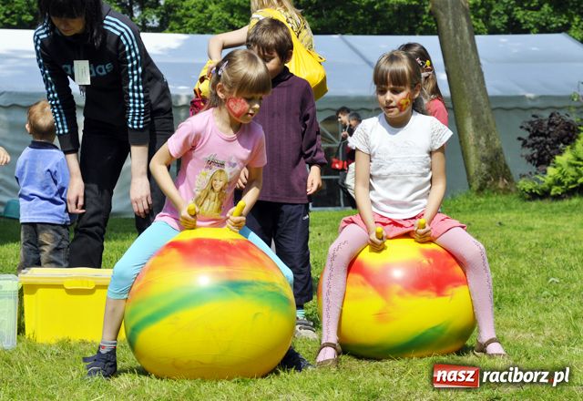 Zdjęcie w galerii na portalu naszraciborz.pl: Radosne święto rodzin zastępczych wiadomości z regionu