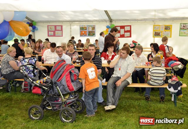 Zdjęcie w galerii na portalu naszraciborz.pl: Radosne święto rodzin zastępczych wiadomości z regionu