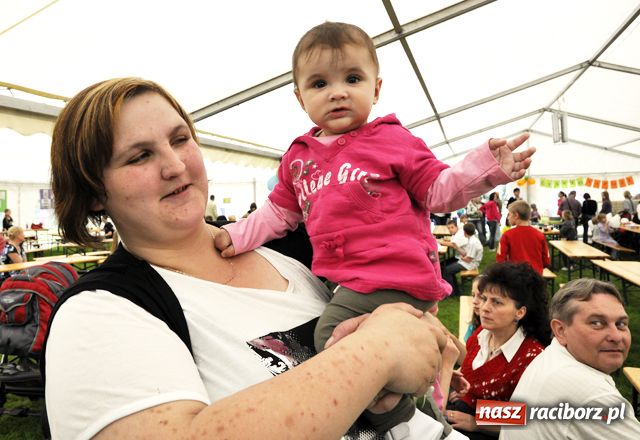 Zdjęcie w galerii na portalu naszraciborz.pl: Radosne święto rodzin zastępczych wiadomości z regionu