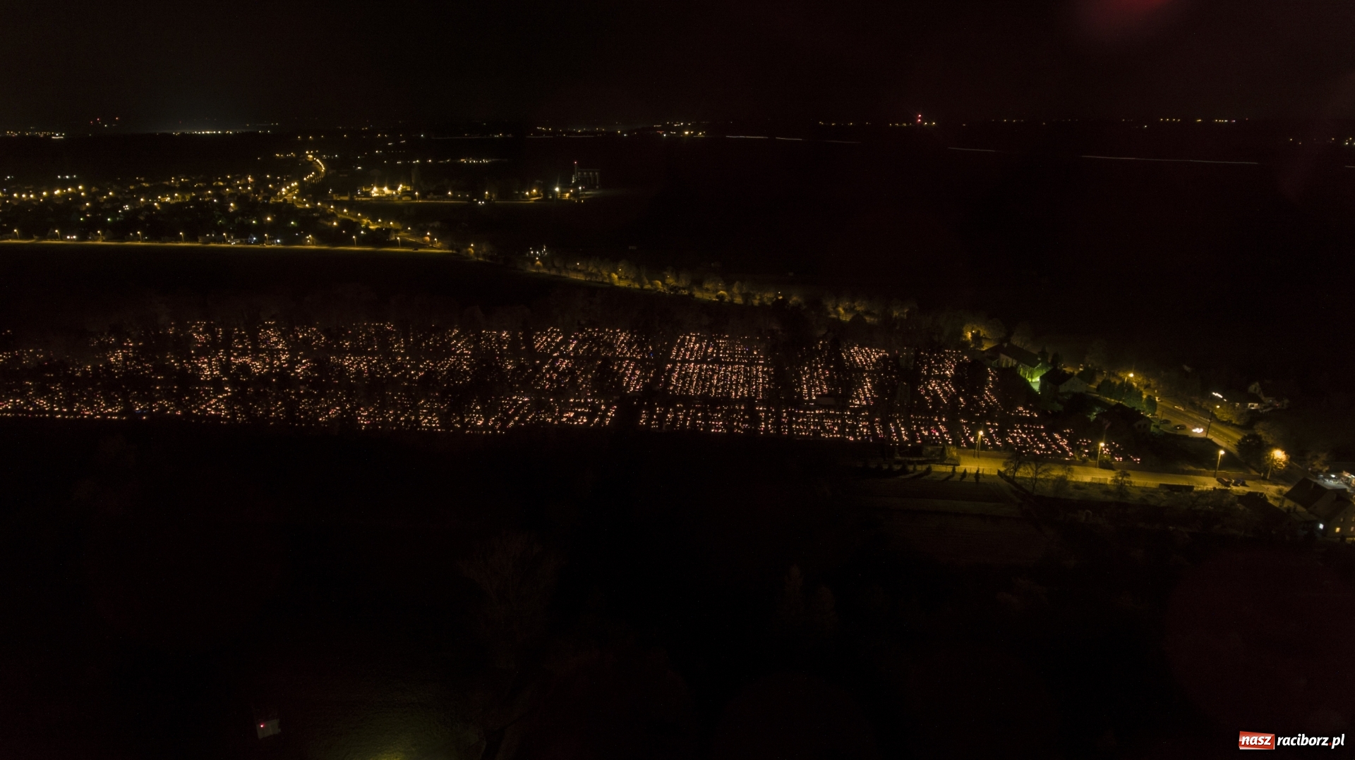 Zdjęcie w galerii na portalu naszraciborz.pl: Dzień Zaduszny. Raciborskie nekropolie z lotu ptaka  wiadomości z regionu