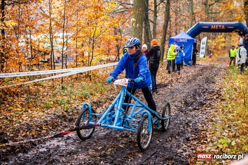 Zdjęcie w galerii na portalu naszraciborz.pl: SZCZEKOWYJE, czyli I Ogólnopolskie Zawody Psich Zaprzęgów w Rudach  wiadomości z regionu