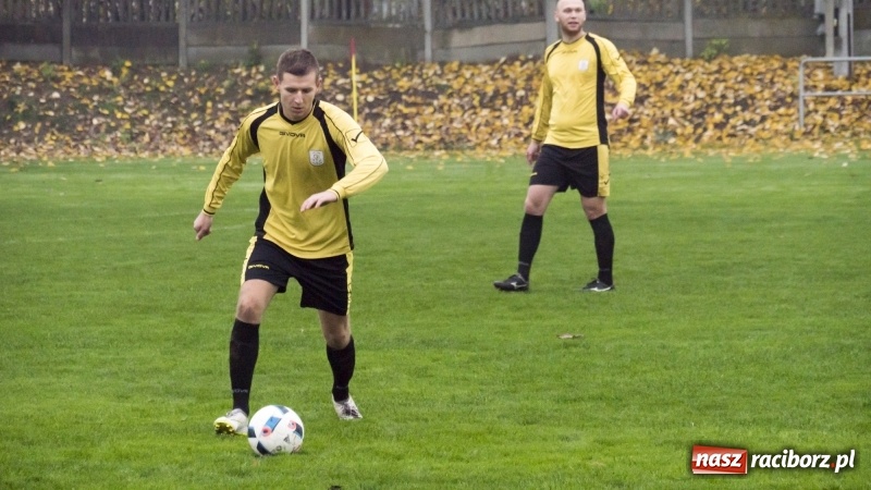 Zdjęcie w galerii na portalu naszraciborz.pl: Derby Podokręgu: Duet Żbikowskich nie sprostał Frydrykowi wiadomości z regionu
