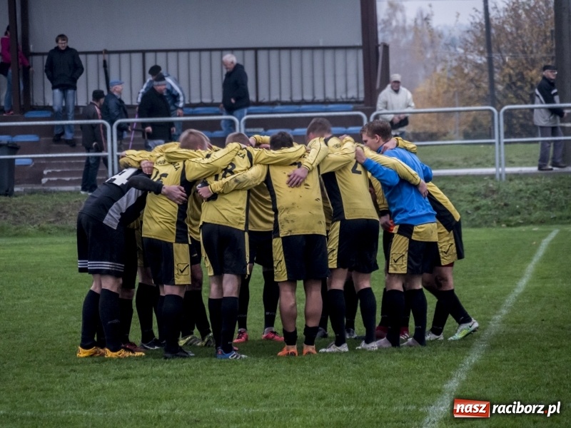 Zdjęcie w galerii na portalu naszraciborz.pl: Derby Podokręgu: Duet Żbikowskich nie sprostał Frydrykowi wiadomości z regionu