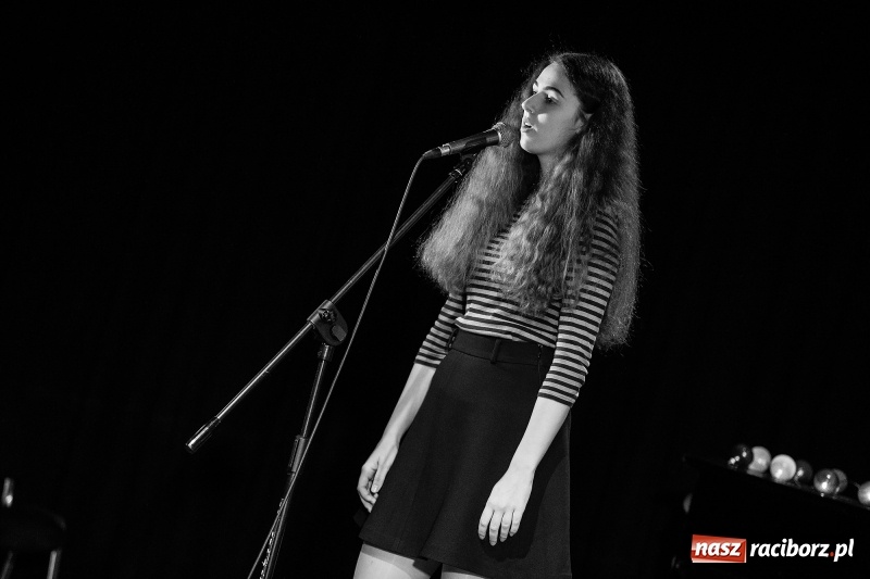 Zdjęcie w galerii na portalu naszraciborz.pl: Promocja kolejnego numeru Almanachu Prowincjonalnego wiadomości z regionu