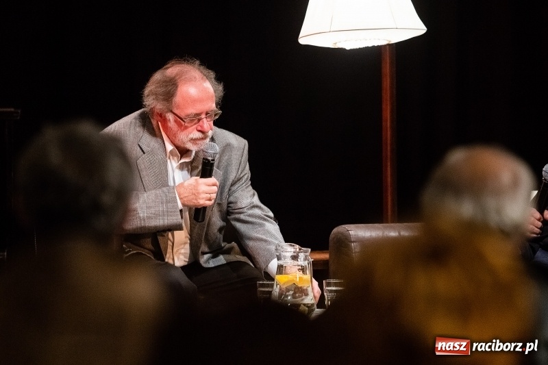 Zdjęcie w galerii na portalu naszraciborz.pl: Promocja kolejnego numeru Almanachu Prowincjonalnego wiadomości z regionu