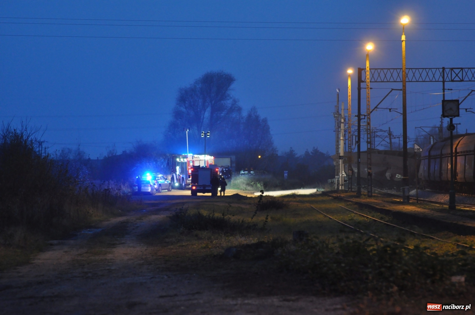Zdjęcie w galerii na portalu naszraciborz.pl: Uwaga! W Markowicach wykoleił się skład towarowy. Linia na Kędzierzyn-Koźle zablokowana  wiadomości z regionu