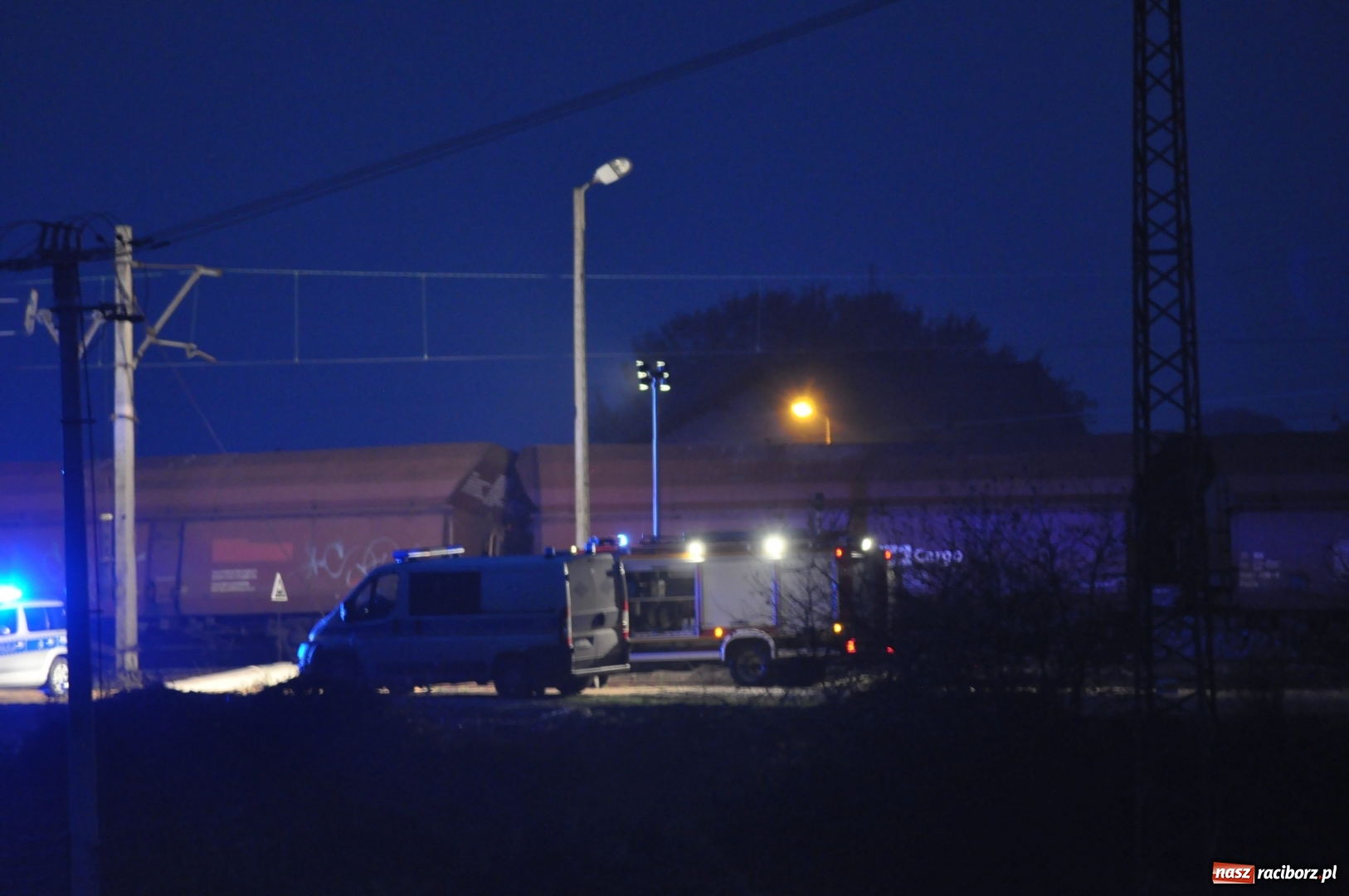 Zdjęcie w galerii na portalu naszraciborz.pl: Uwaga! W Markowicach wykoleił się skład towarowy. Linia na Kędzierzyn-Koźle zablokowana  wiadomości z regionu