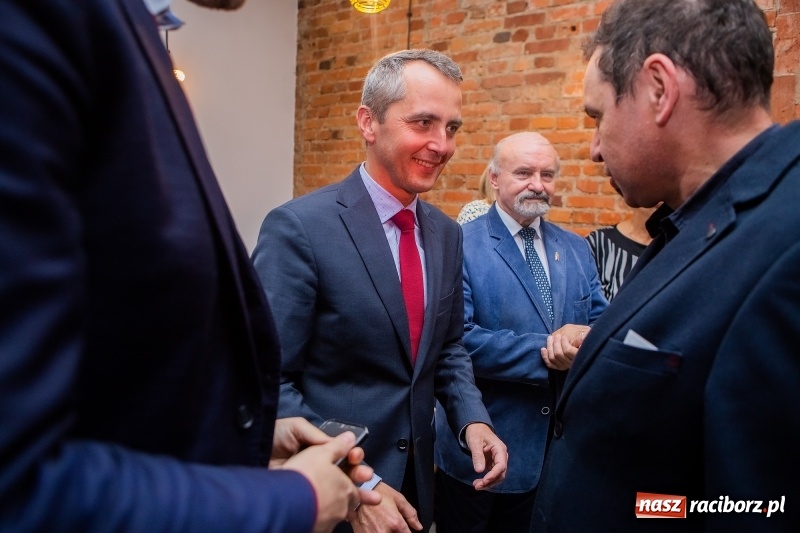 Zdjęcie w galerii na portalu naszraciborz.pl: Dariusz Polowy nowym prezydentem Raciborza. Mirosław Lenk radnym wiadomości z regionu
