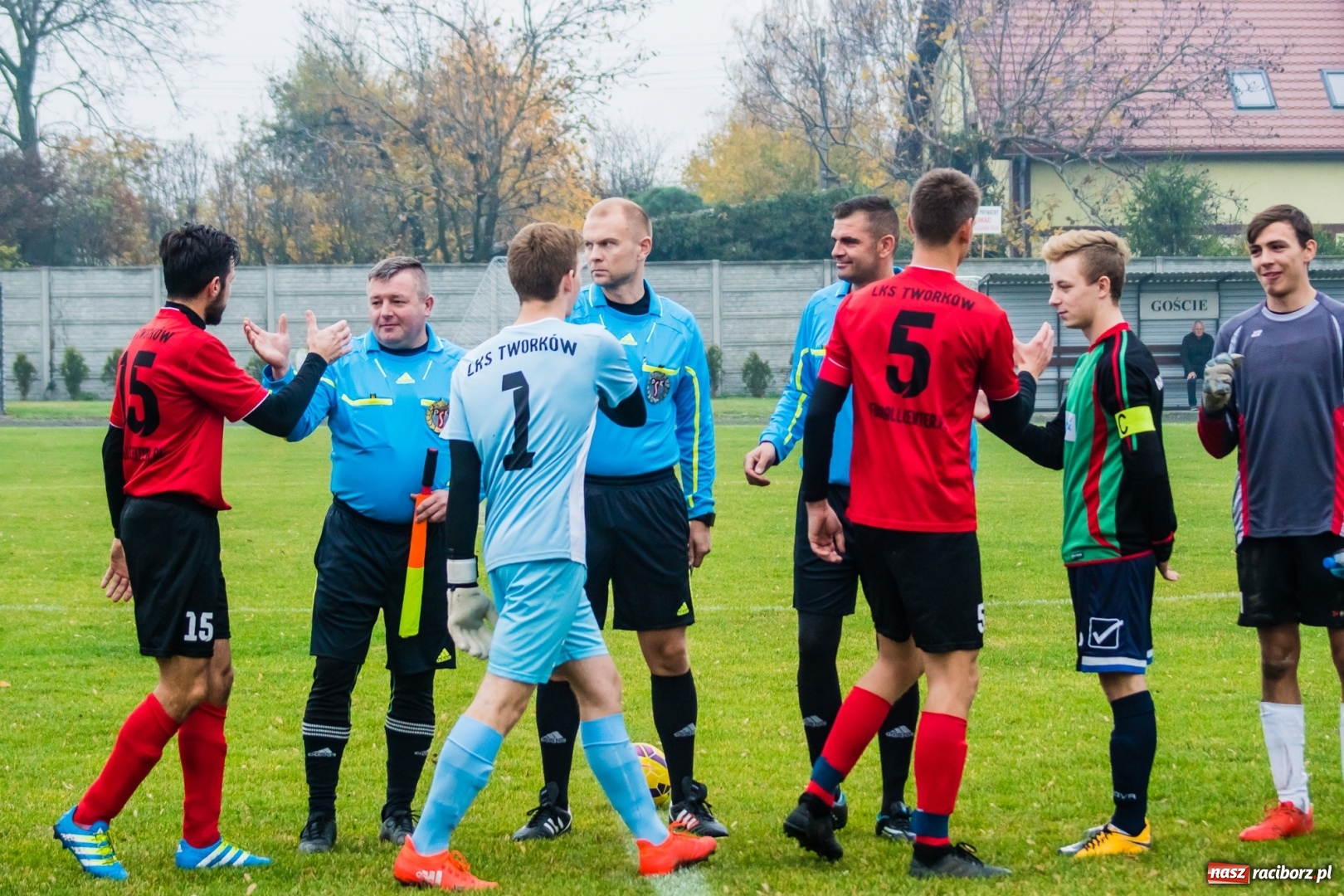 Zdjęcie w galerii na portalu naszraciborz.pl: A klasa. Totalna demolka w Tworkowie wiadomości z regionu