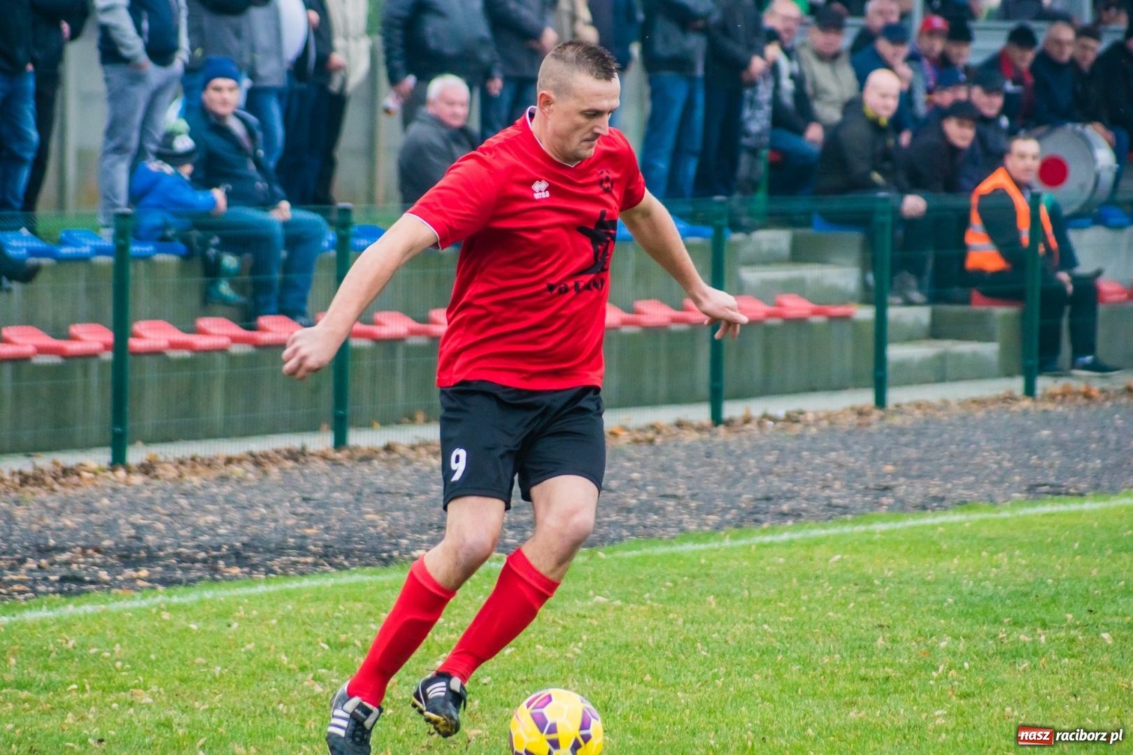 Zdjęcie w galerii na portalu naszraciborz.pl: A klasa. Totalna demolka w Tworkowie wiadomości z regionu