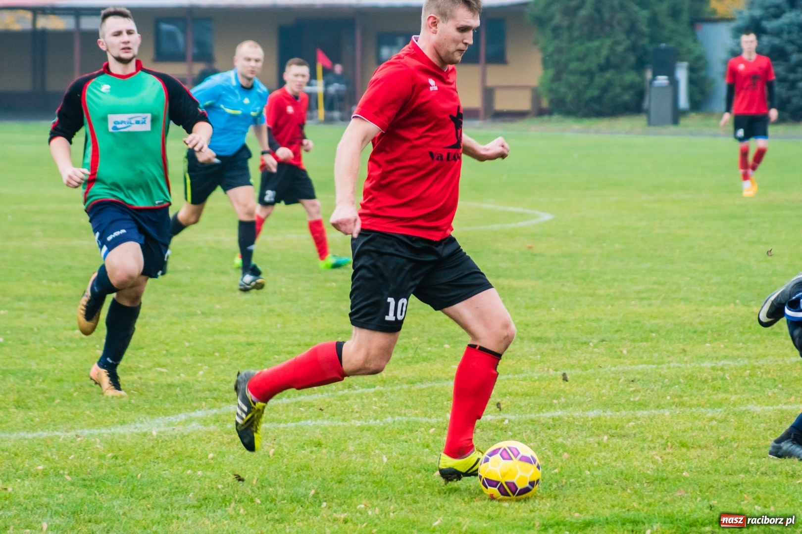 Zdjęcie w galerii na portalu naszraciborz.pl: A klasa. Totalna demolka w Tworkowie wiadomości z regionu