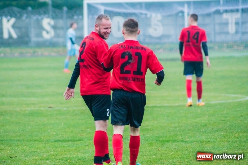 Zdjęcie w galerii na portalu naszraciborz.pl: A klasa. Totalna demolka w Tworkowie wiadomości z regionu