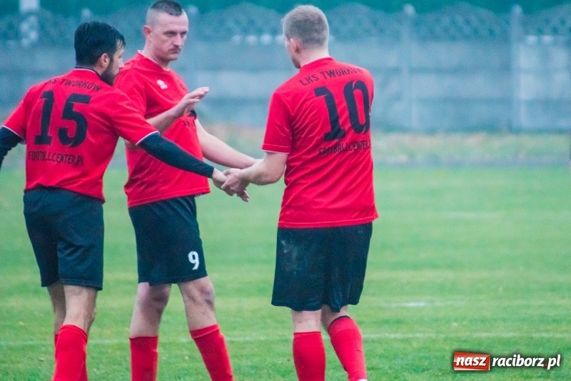 Zdjęcie w galerii na portalu naszraciborz.pl: A klasa. Totalna demolka w Tworkowie wiadomości z regionu