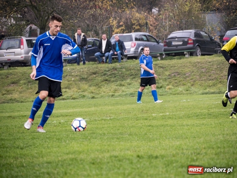 Zdjęcie w galerii na portalu naszraciborz.pl: Samobój Chałupek dał zwycięstwo Brzeziu wiadomości z regionu