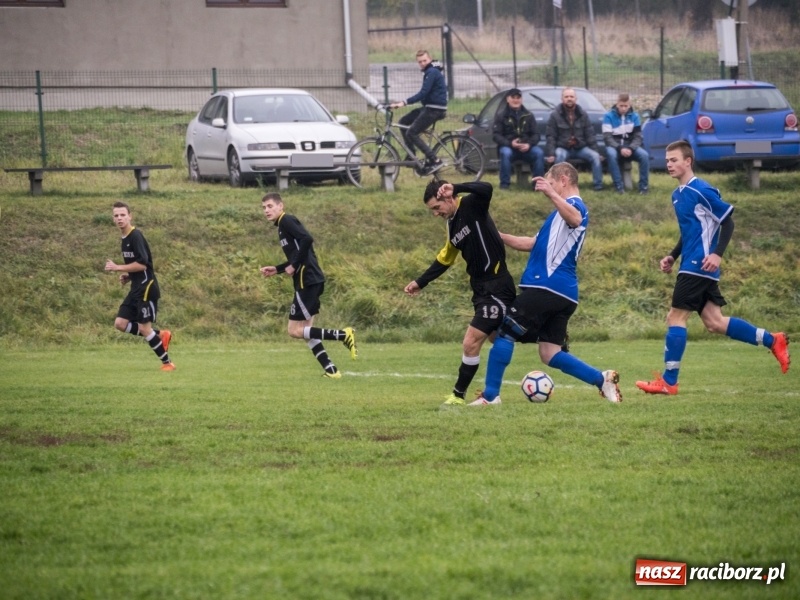 Zdjęcie w galerii na portalu naszraciborz.pl: Samobój Chałupek dał zwycięstwo Brzeziu wiadomości z regionu