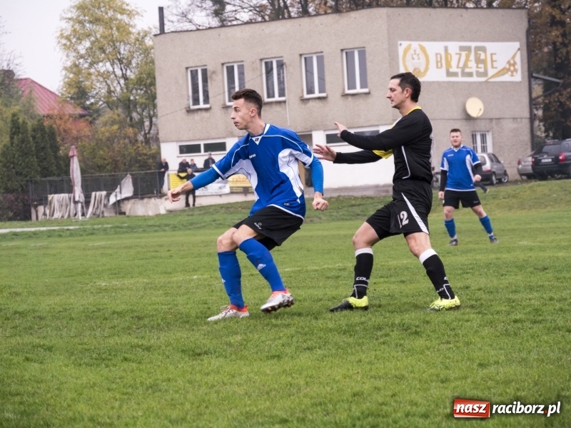 Zdjęcie w galerii na portalu naszraciborz.pl: Samobój Chałupek dał zwycięstwo Brzeziu wiadomości z regionu