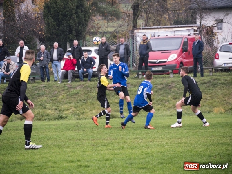 Zdjęcie w galerii na portalu naszraciborz.pl: Samobój Chałupek dał zwycięstwo Brzeziu wiadomości z regionu