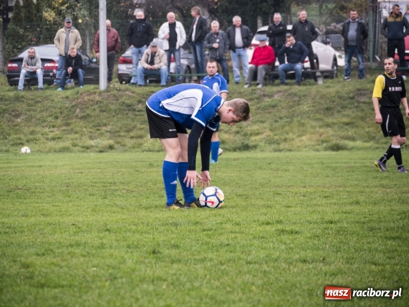 Zdjęcie w galerii na portalu naszraciborz.pl: Samobój Chałupek dał zwycięstwo Brzeziu wiadomości z regionu
