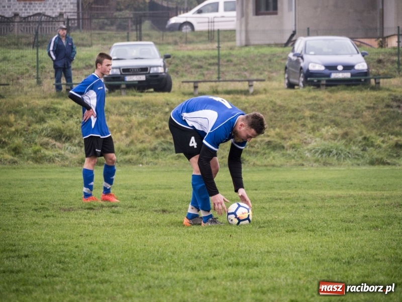 Zdjęcie w galerii na portalu naszraciborz.pl: Samobój Chałupek dał zwycięstwo Brzeziu wiadomości z regionu