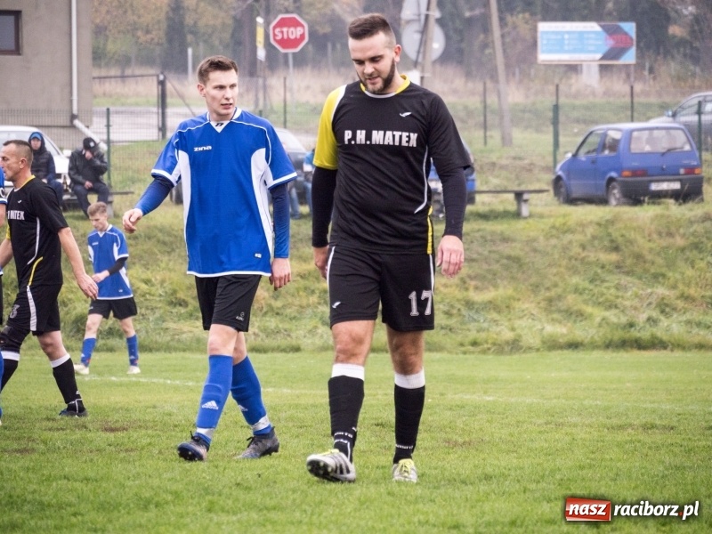 Zdjęcie w galerii na portalu naszraciborz.pl: Samobój Chałupek dał zwycięstwo Brzeziu wiadomości z regionu