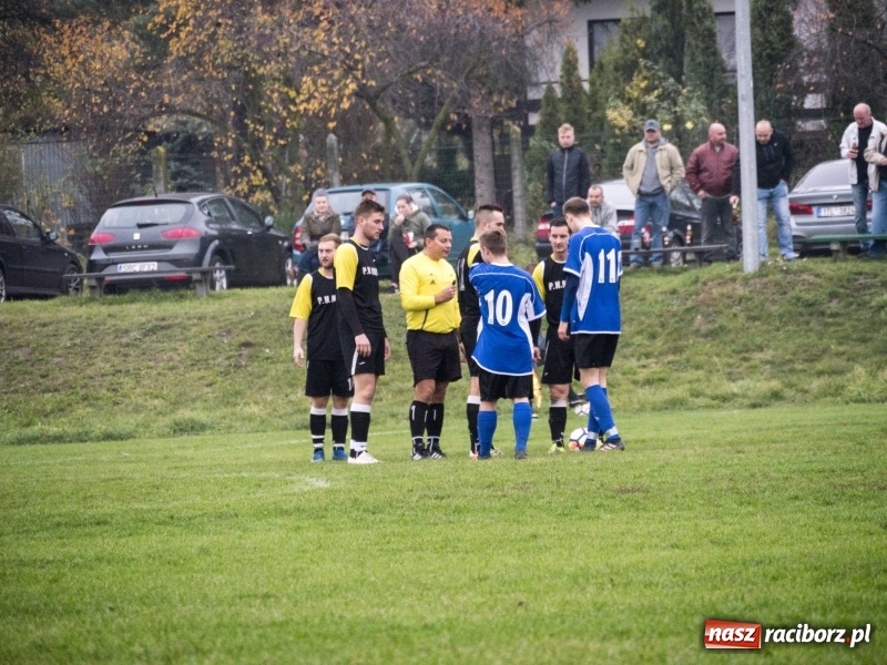 Zdjęcie w galerii na portalu naszraciborz.pl: Samobój Chałupek dał zwycięstwo Brzeziu wiadomości z regionu
