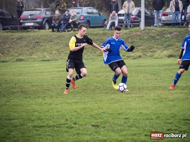 Zdjęcie w galerii na portalu naszraciborz.pl: Samobój Chałupek dał zwycięstwo Brzeziu wiadomości z regionu