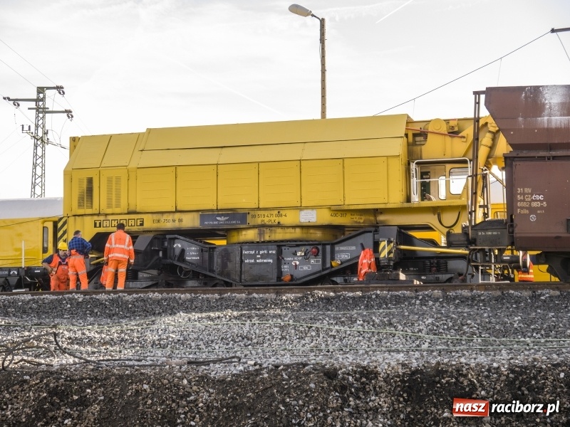Zdjęcie w galerii na portalu naszraciborz.pl: Wykolejenie w Markowicach. Obraz z lotu ptaka  wiadomości z regionu