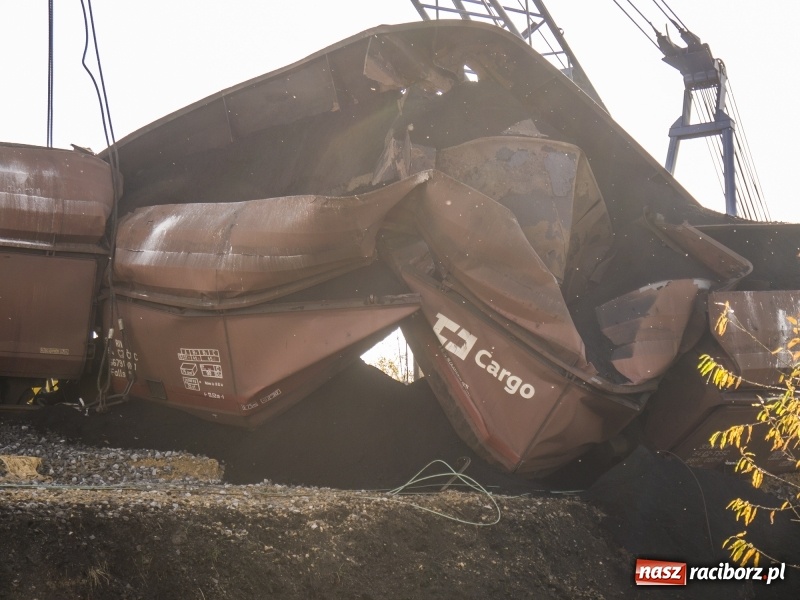 Zdjęcie w galerii na portalu naszraciborz.pl: Wykolejenie w Markowicach. Obraz z lotu ptaka  wiadomości z regionu