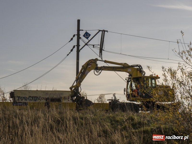 Zdjęcie w galerii na portalu naszraciborz.pl: Wykolejenie w Markowicach. Obraz z lotu ptaka  wiadomości z regionu