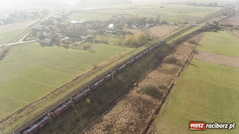 Zdjęcie w galerii na portalu naszraciborz.pl: Wykolejenie w Markowicach. Obraz z lotu ptaka  wiadomości z regionu