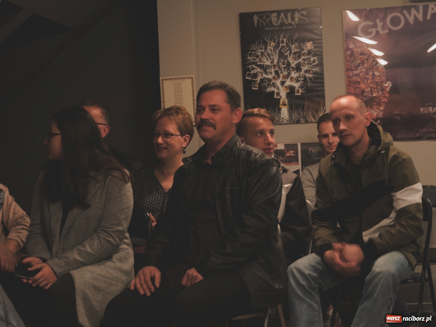 Zdjęcie w galerii na portalu naszraciborz.pl: Premiera komedii Planeta Kobiet grupy Irrealis wiadomości z regionu