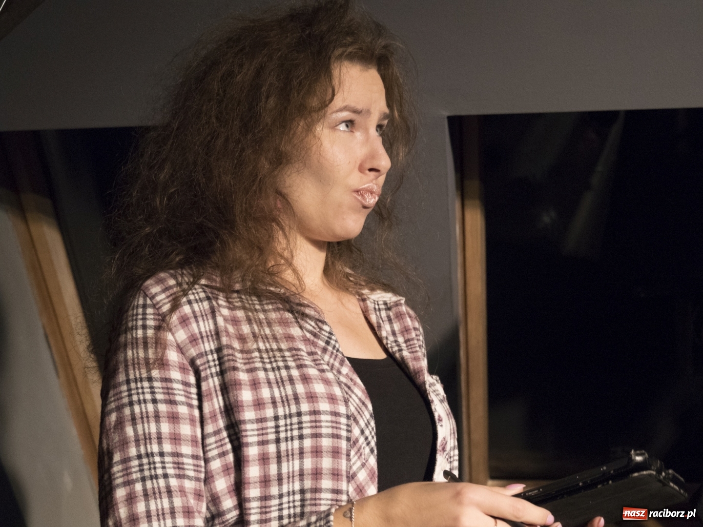 Zdjęcie w galerii na portalu naszraciborz.pl: Premiera komedii Planeta Kobiet grupy Irrealis wiadomości z regionu