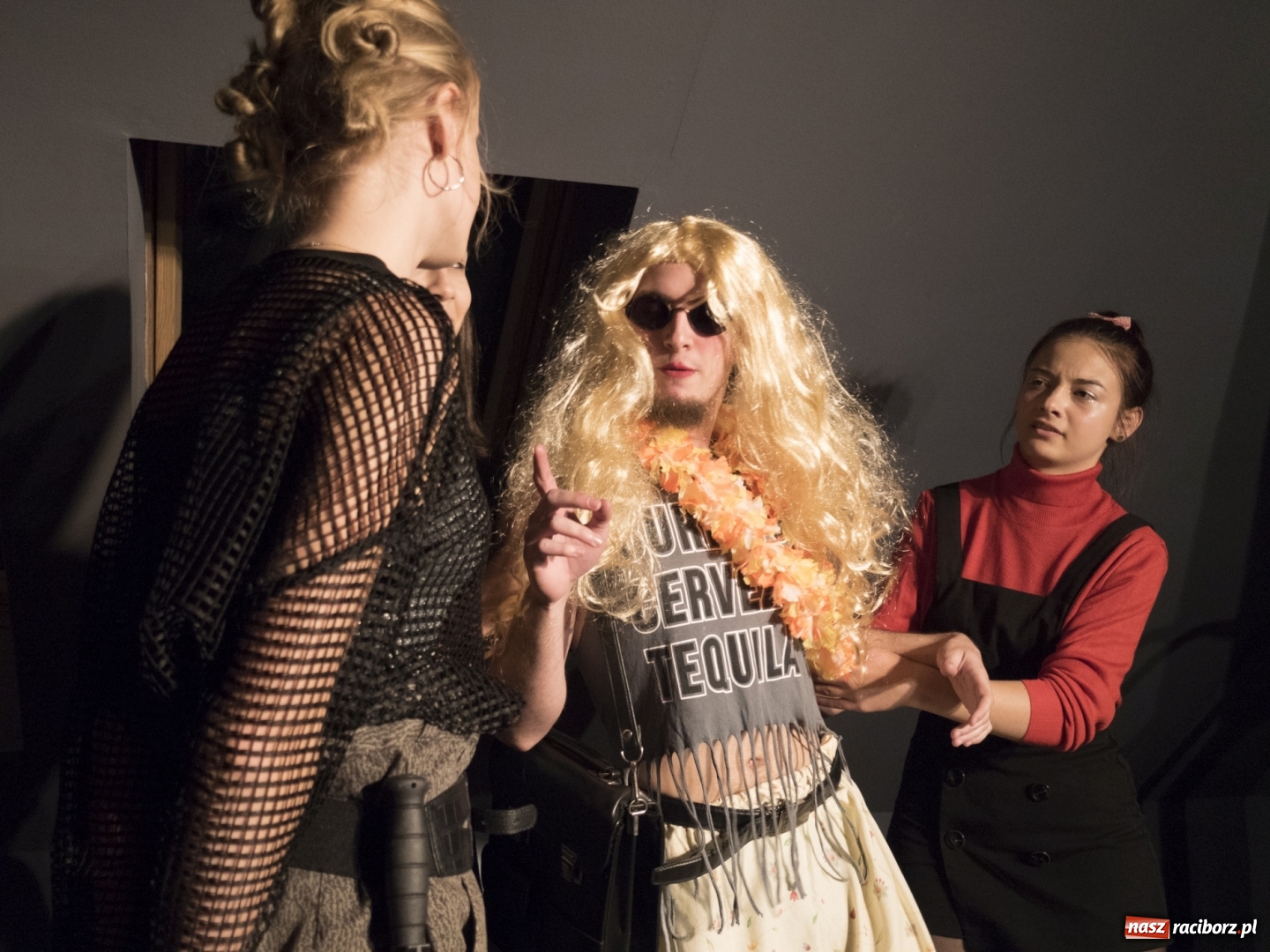 Zdjęcie w galerii na portalu naszraciborz.pl: Premiera komedii Planeta Kobiet grupy Irrealis wiadomości z regionu