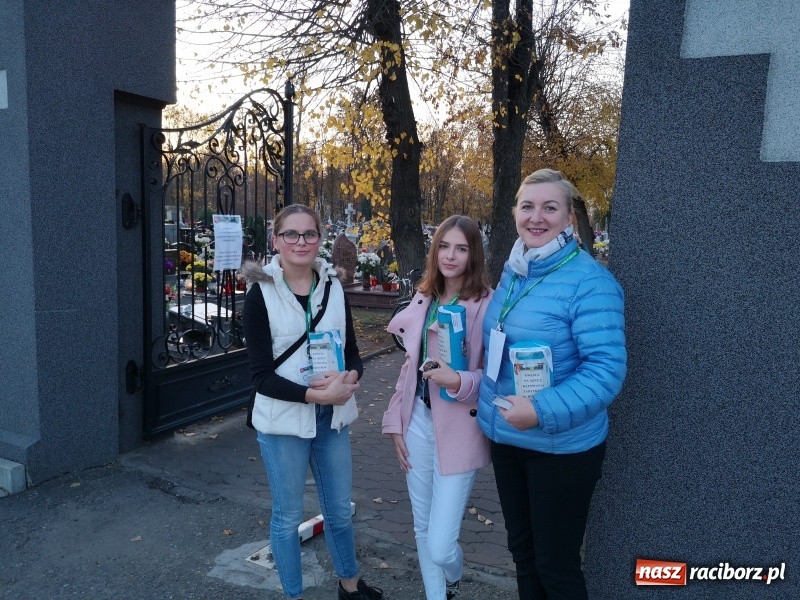 Zdjęcie w galerii na portalu naszraciborz.pl: W Kuźni Raciborskiej kwestowali po raz trzynasty wiadomości z regionu