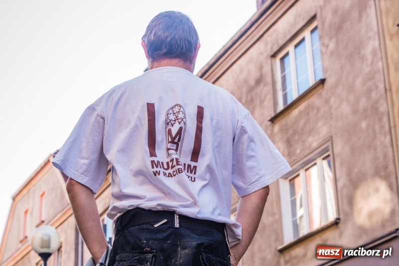 Zdjęcie w galerii na portalu naszraciborz.pl: Na Długiej odkryto pozostałości średniowiecznego Raciborza wiadomości z regionu