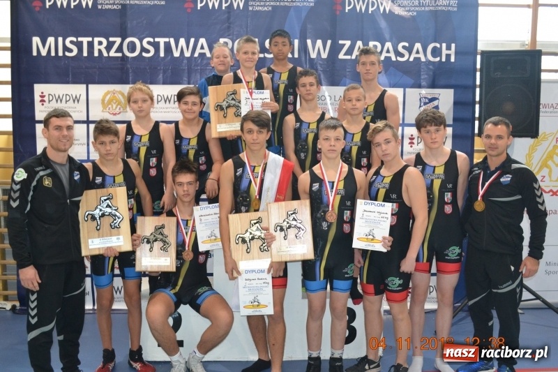 Zdjęcie w galerii na portalu naszraciborz.pl: Ludmiła Nowacka i Ryszard Wolny gratulowali młodym zapaśnikom raciborskiej Unii wiadomości z regionu