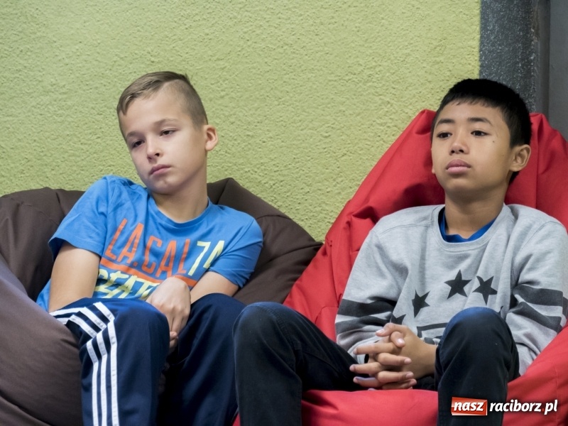 Zdjęcie w galerii na portalu naszraciborz.pl: Ludmiła Nowacka i Ryszard Wolny gratulowali młodym zapaśnikom raciborskiej Unii wiadomości z regionu