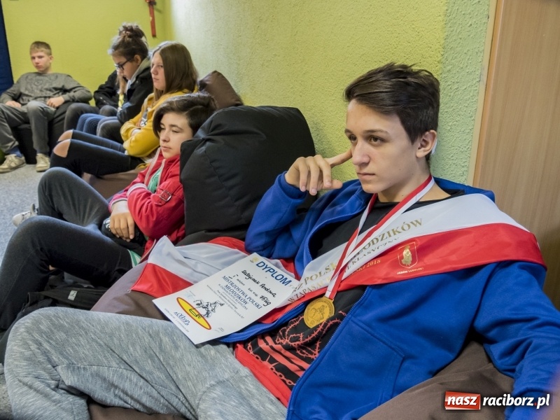 Zdjęcie w galerii na portalu naszraciborz.pl: Ludmiła Nowacka i Ryszard Wolny gratulowali młodym zapaśnikom raciborskiej Unii wiadomości z regionu